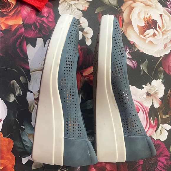 Naturalizer Women's Slate Blue Perforated Loafers - Picture 6 of 6